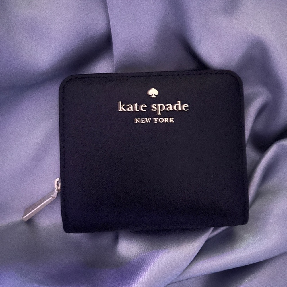 New Kate Spade Staci Zip Bifold
Wallet Saffiano Black Leather